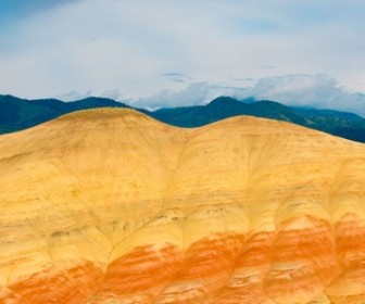 Windows 8 RTM Wallpaper and Lock Screen Image