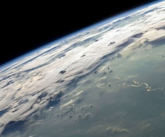 Mac OS X Mountain Lion High-Resolution Wallpapers