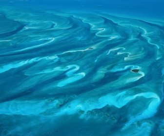 Mac OS X Mountain Lion High-Resolution Wallpapers